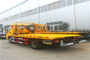 汉滨附近拖车救援搭电